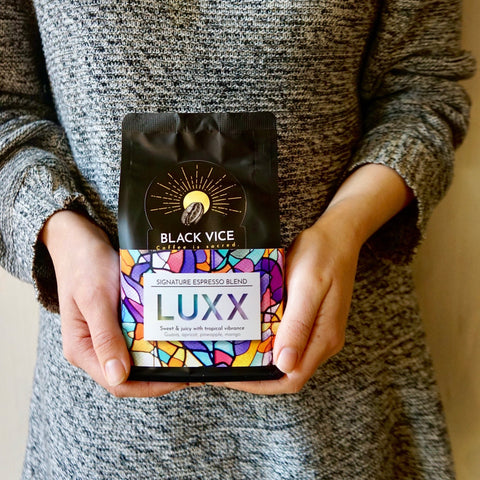 LUXX Signature Blend | Tropical flavour explosion image 1